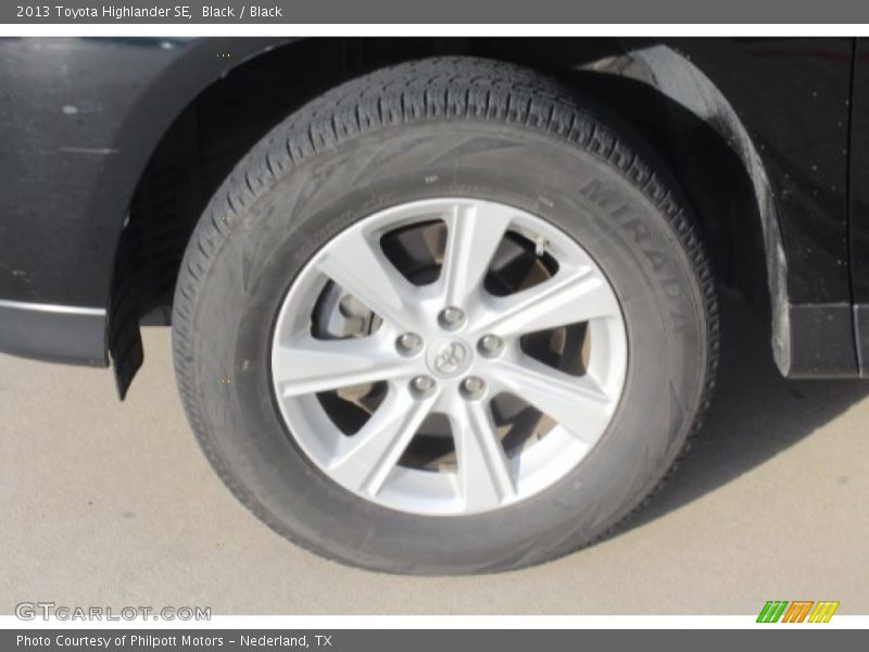 Black / Black 2013 Toyota Highlander SE