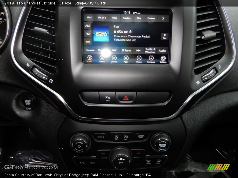Sting-Gray / Black 2019 Jeep Cherokee Latitude Plus 4x4