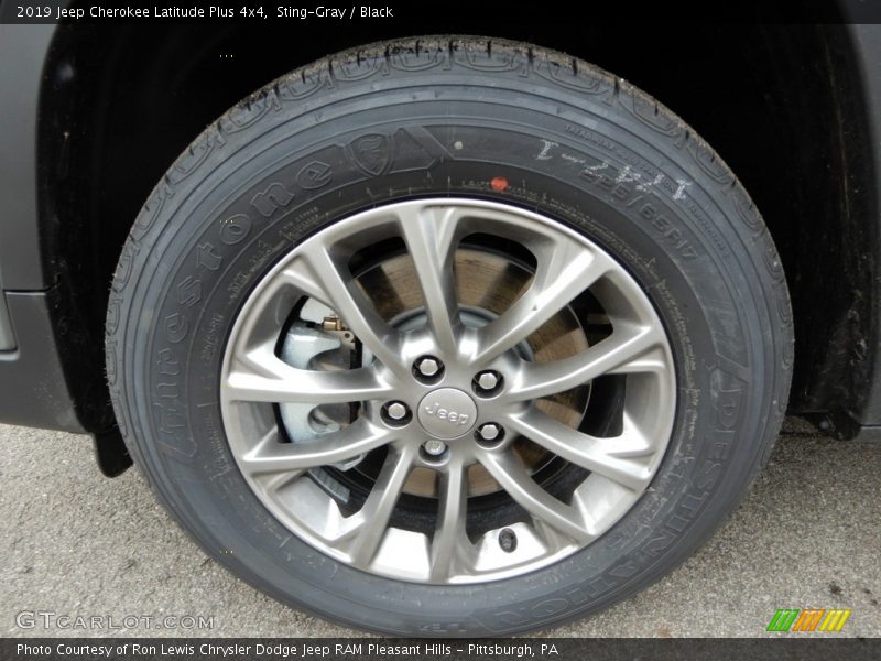 Sting-Gray / Black 2019 Jeep Cherokee Latitude Plus 4x4