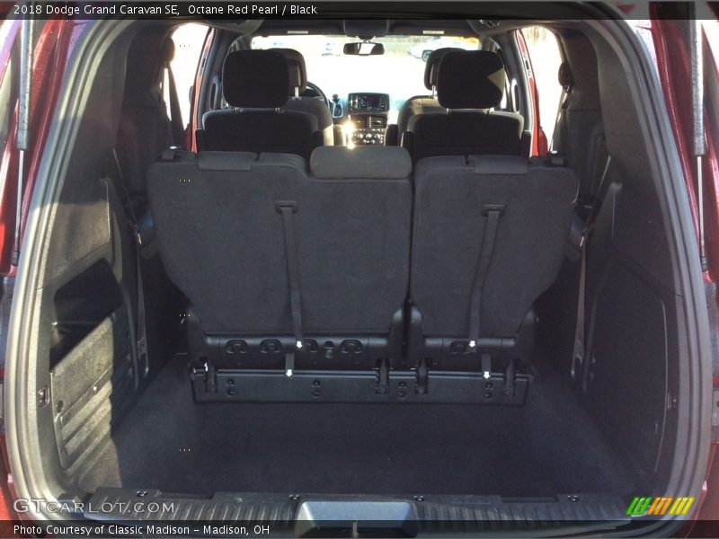 Octane Red Pearl / Black 2018 Dodge Grand Caravan SE