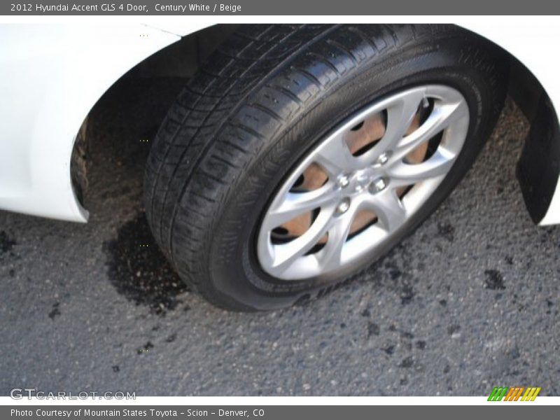 Century White / Beige 2012 Hyundai Accent GLS 4 Door
