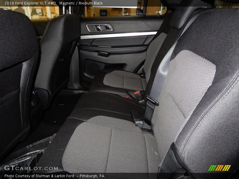 Magnetic / Medium Black 2019 Ford Explorer XLT 4WD