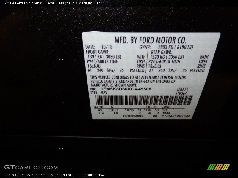 Magnetic / Medium Black 2019 Ford Explorer XLT 4WD