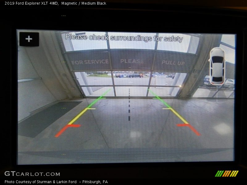 Magnetic / Medium Black 2019 Ford Explorer XLT 4WD