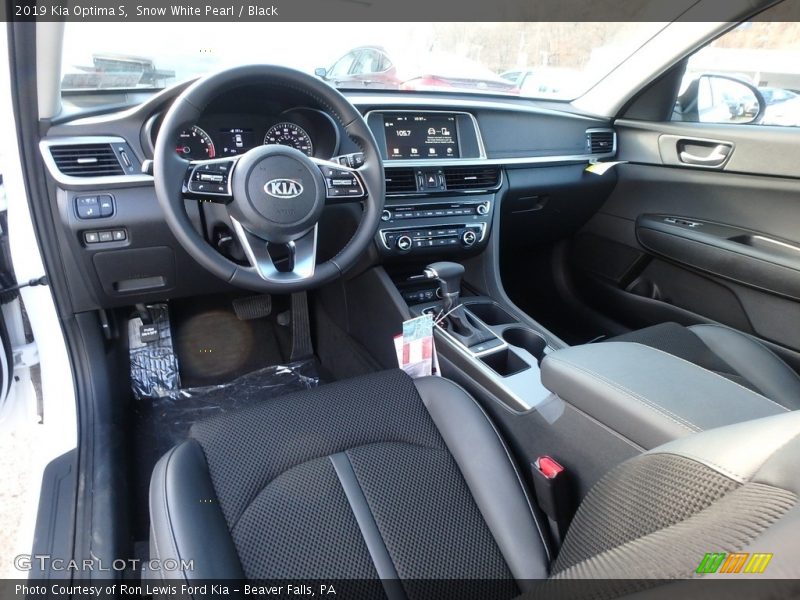  2019 Optima S Black Interior