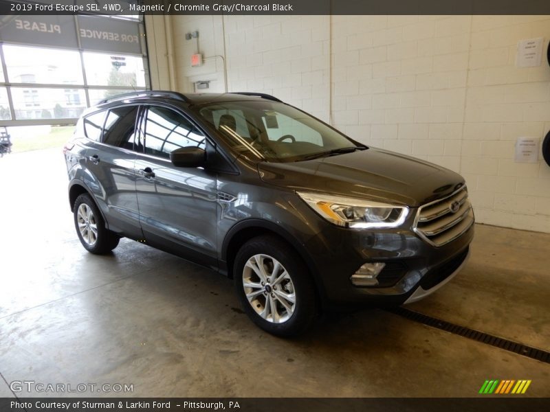 Magnetic / Chromite Gray/Charcoal Black 2019 Ford Escape SEL 4WD