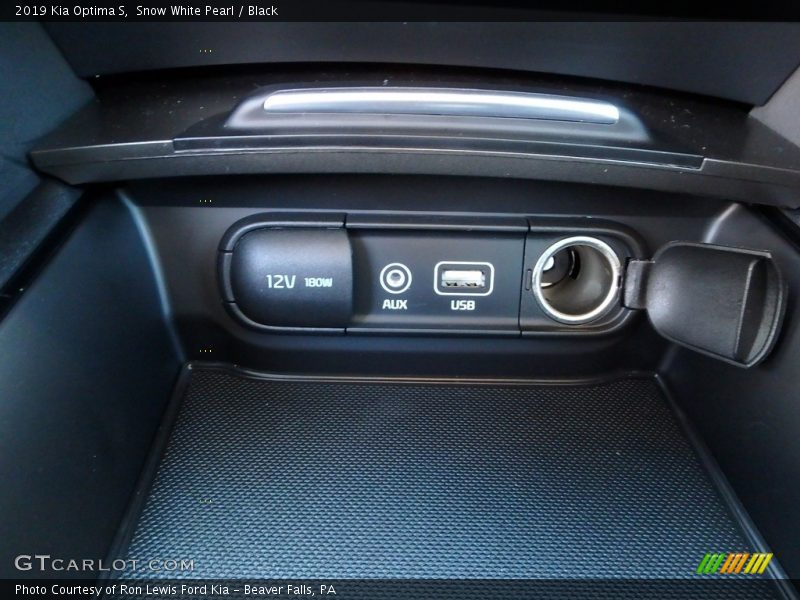 Snow White Pearl / Black 2019 Kia Optima S