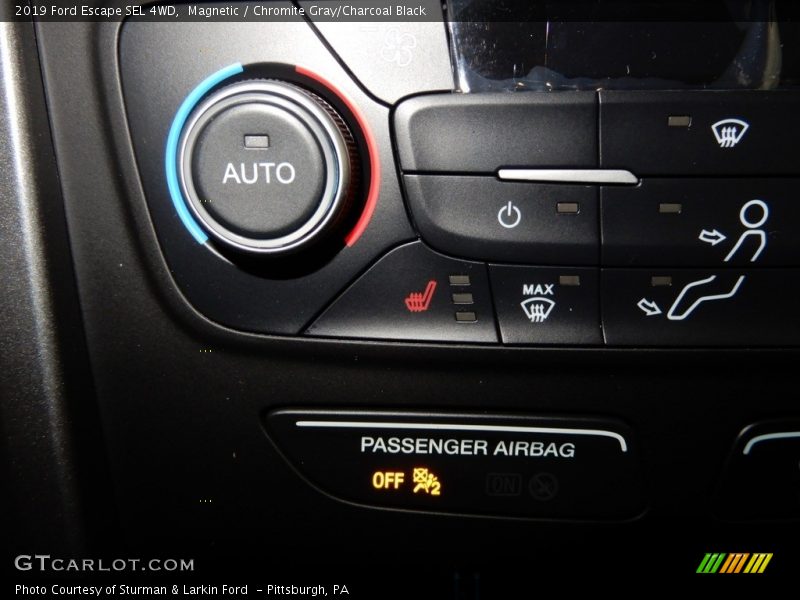 Magnetic / Chromite Gray/Charcoal Black 2019 Ford Escape SEL 4WD