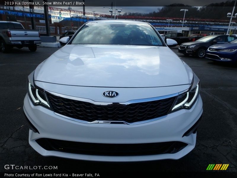 Snow White Pearl / Black 2019 Kia Optima LX