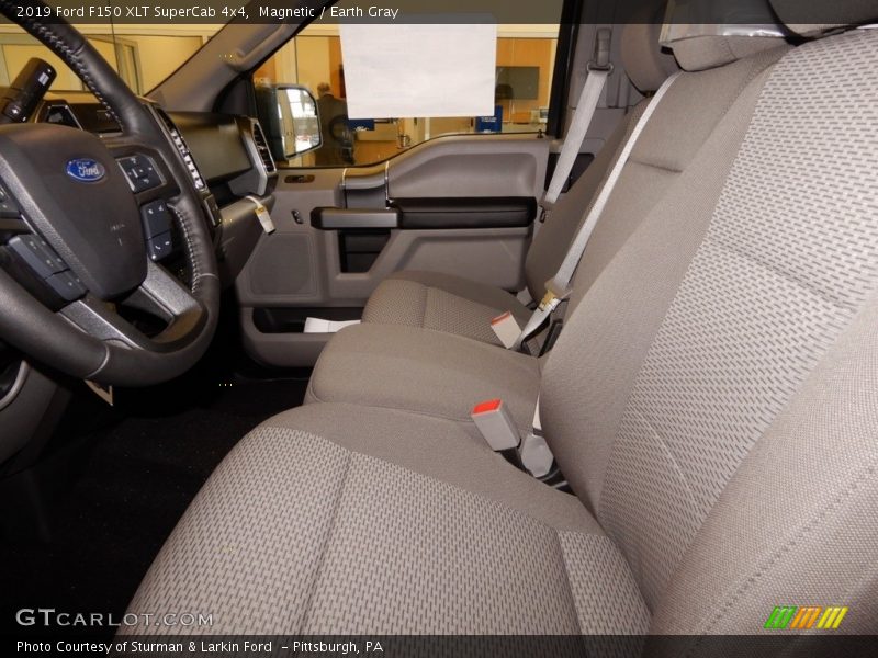 Magnetic / Earth Gray 2019 Ford F150 XLT SuperCab 4x4