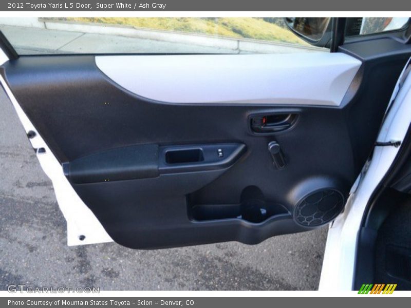 Super White / Ash Gray 2012 Toyota Yaris L 5 Door
