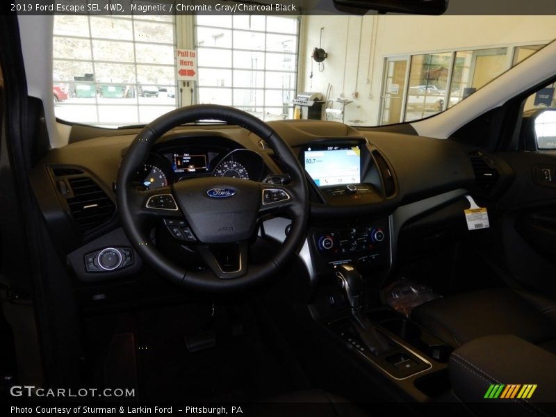 Magnetic / Chromite Gray/Charcoal Black 2019 Ford Escape SEL 4WD