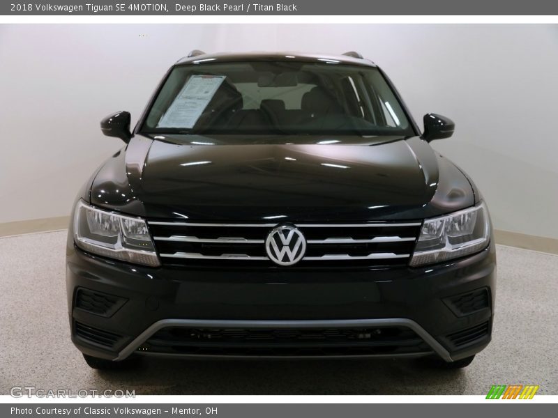 Deep Black Pearl / Titan Black 2018 Volkswagen Tiguan SE 4MOTION