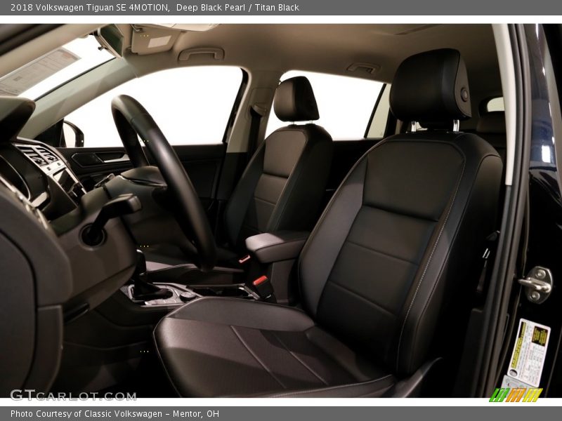 Deep Black Pearl / Titan Black 2018 Volkswagen Tiguan SE 4MOTION