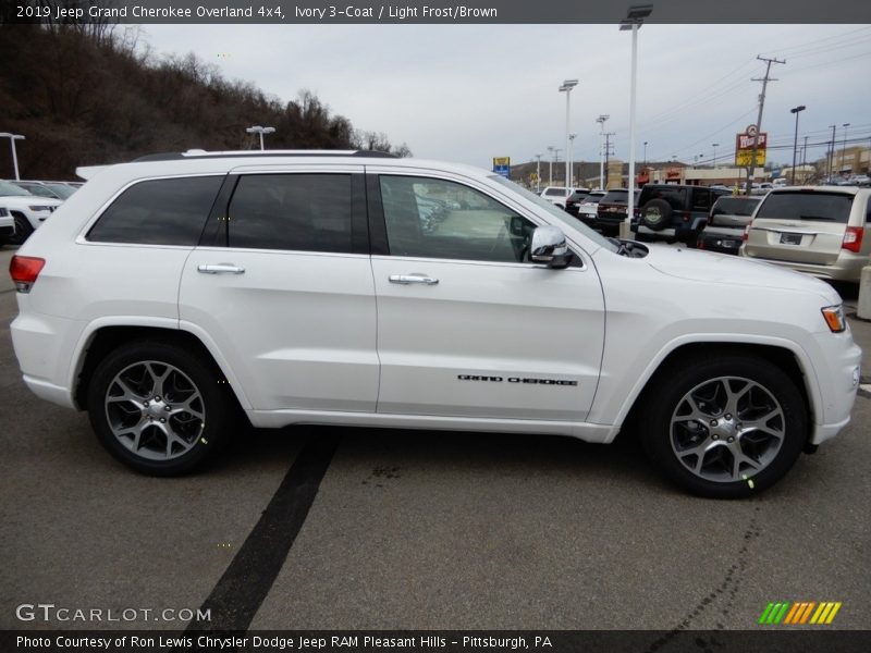 Ivory 3-Coat / Light Frost/Brown 2019 Jeep Grand Cherokee Overland 4x4