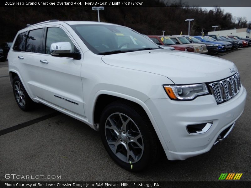 Ivory 3-Coat / Light Frost/Brown 2019 Jeep Grand Cherokee Overland 4x4