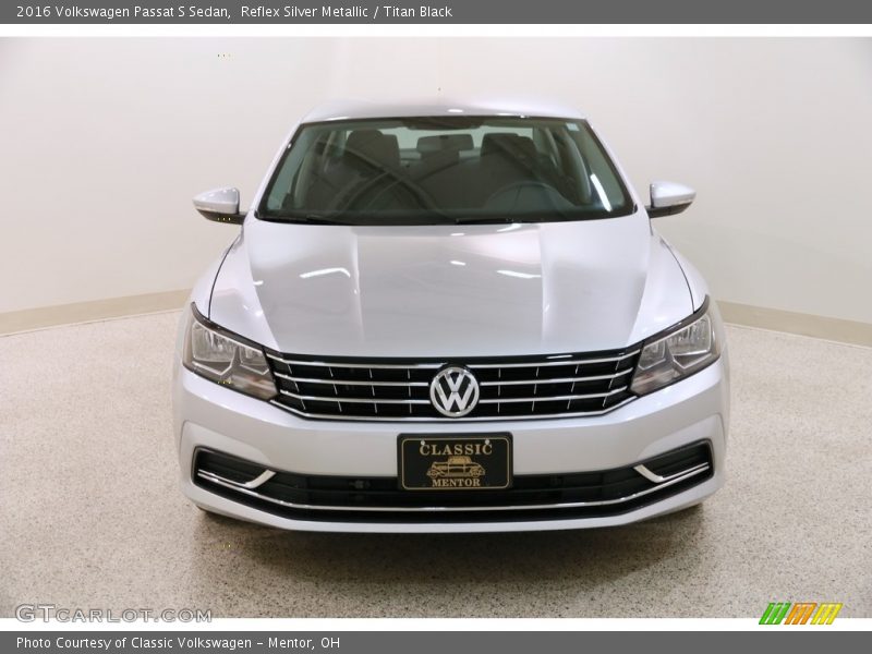 Reflex Silver Metallic / Titan Black 2016 Volkswagen Passat S Sedan