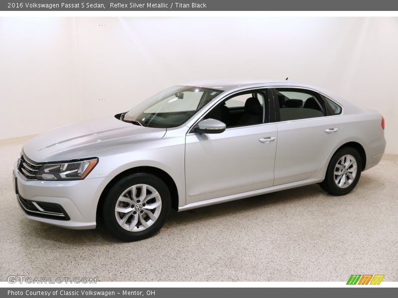 Reflex Silver Metallic / Titan Black 2016 Volkswagen Passat S Sedan