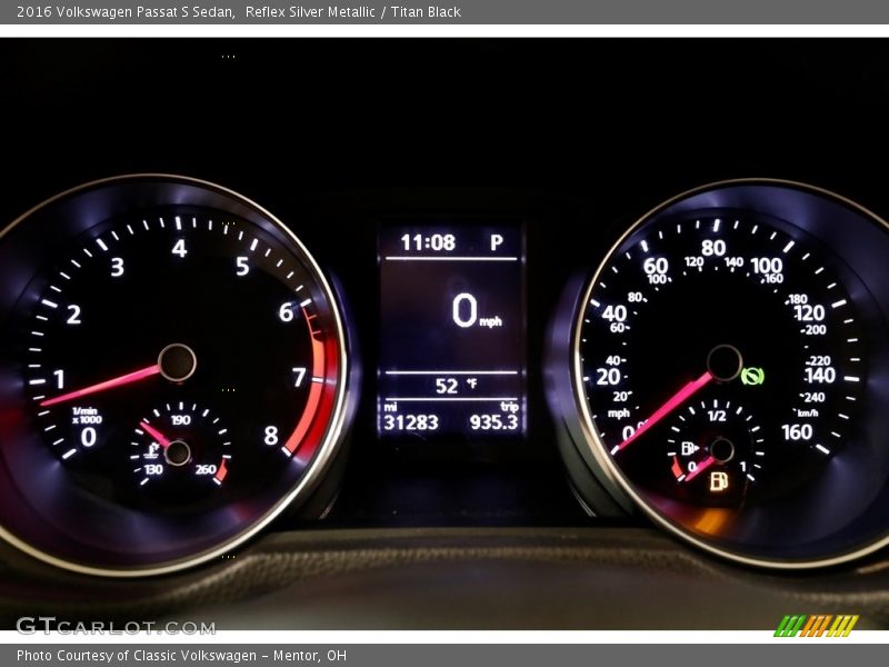 Reflex Silver Metallic / Titan Black 2016 Volkswagen Passat S Sedan