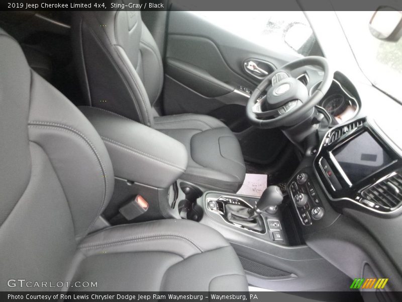 Sting-Gray / Black 2019 Jeep Cherokee Limited 4x4