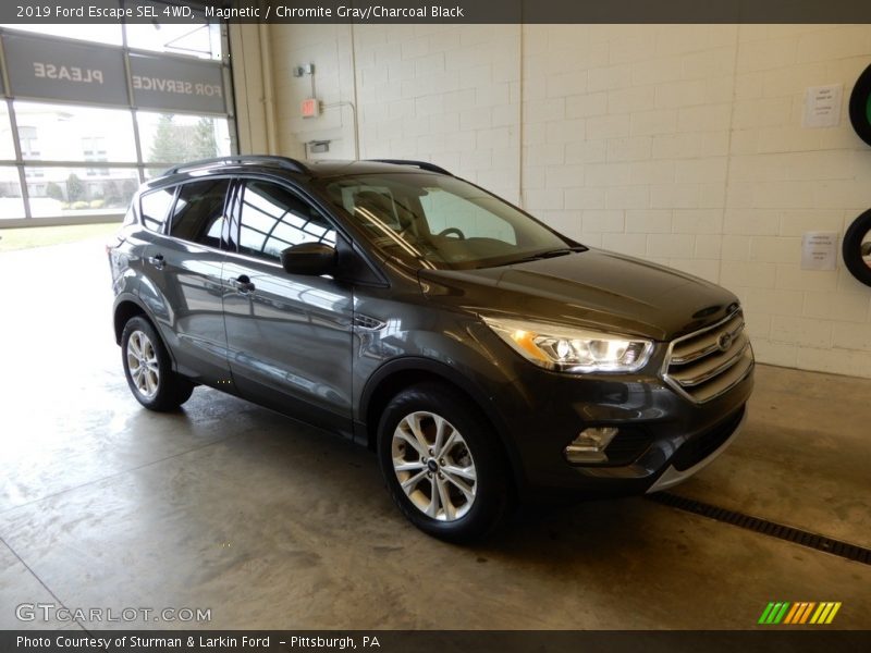 Magnetic / Chromite Gray/Charcoal Black 2019 Ford Escape SEL 4WD