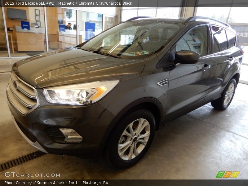 Magnetic / Chromite Gray/Charcoal Black 2019 Ford Escape SEL 4WD
