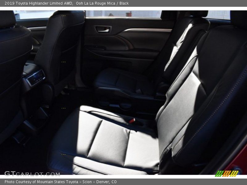 Ooh La La Rouge Mica / Black 2019 Toyota Highlander Limited AWD