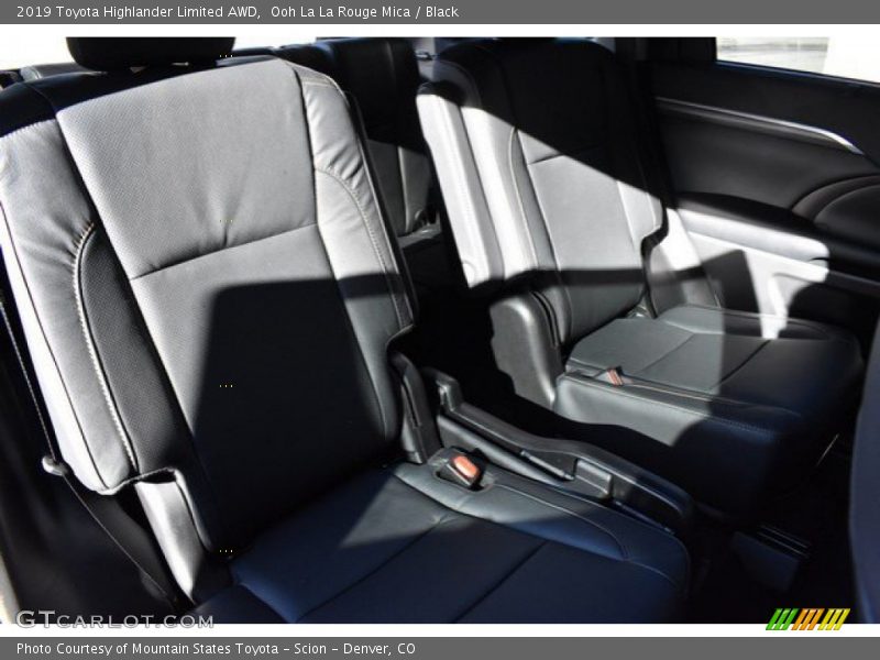 Ooh La La Rouge Mica / Black 2019 Toyota Highlander Limited AWD