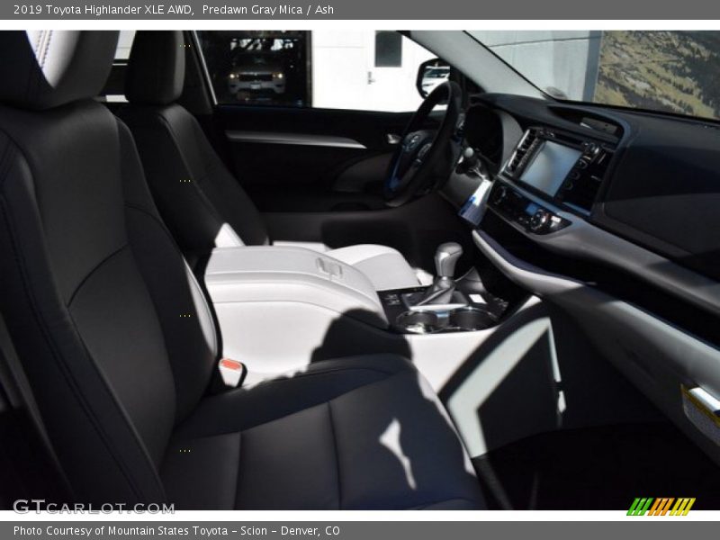 Predawn Gray Mica / Ash 2019 Toyota Highlander XLE AWD