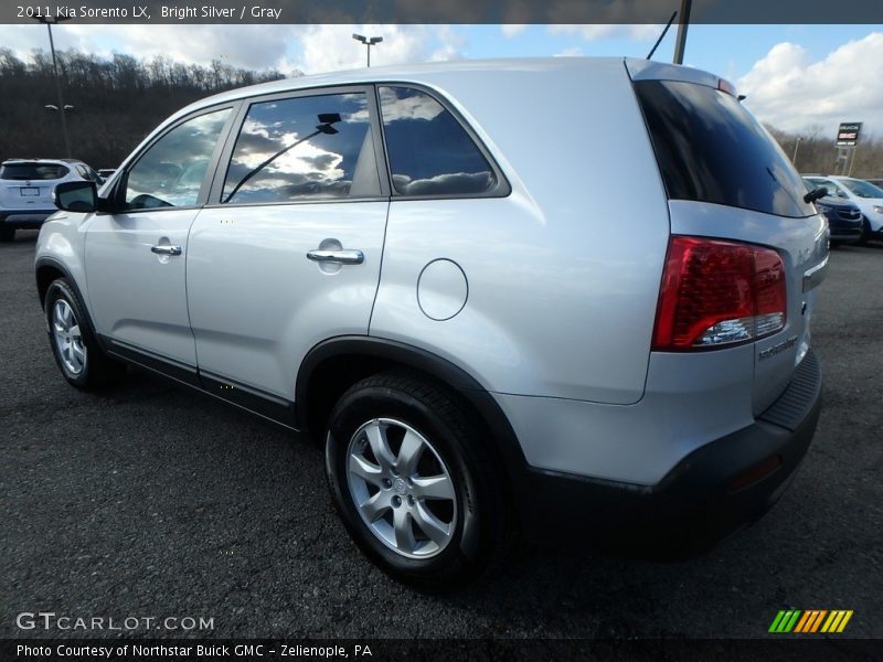 Bright Silver / Gray 2011 Kia Sorento LX
