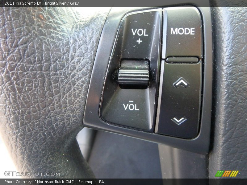 Bright Silver / Gray 2011 Kia Sorento LX