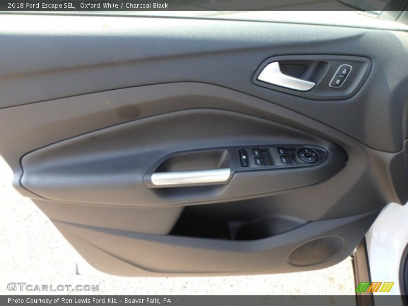 Oxford White / Charcoal Black 2018 Ford Escape SEL