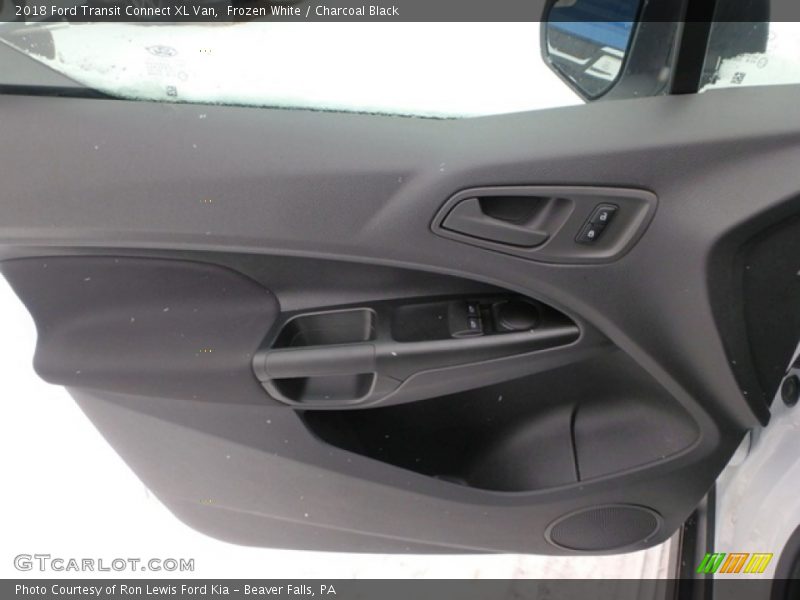 Frozen White / Charcoal Black 2018 Ford Transit Connect XL Van