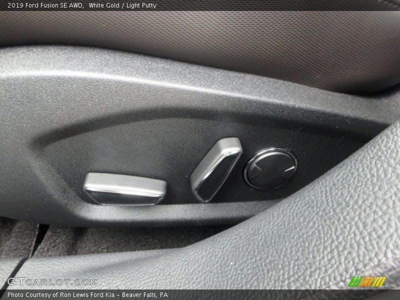 White Gold / Light Putty 2019 Ford Fusion SE AWD