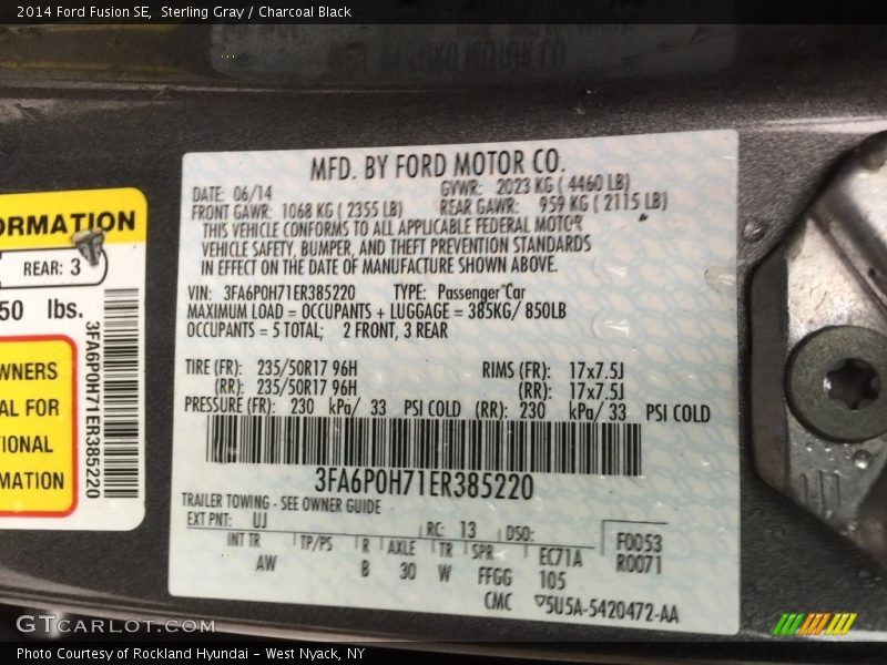 Sterling Gray / Charcoal Black 2014 Ford Fusion SE