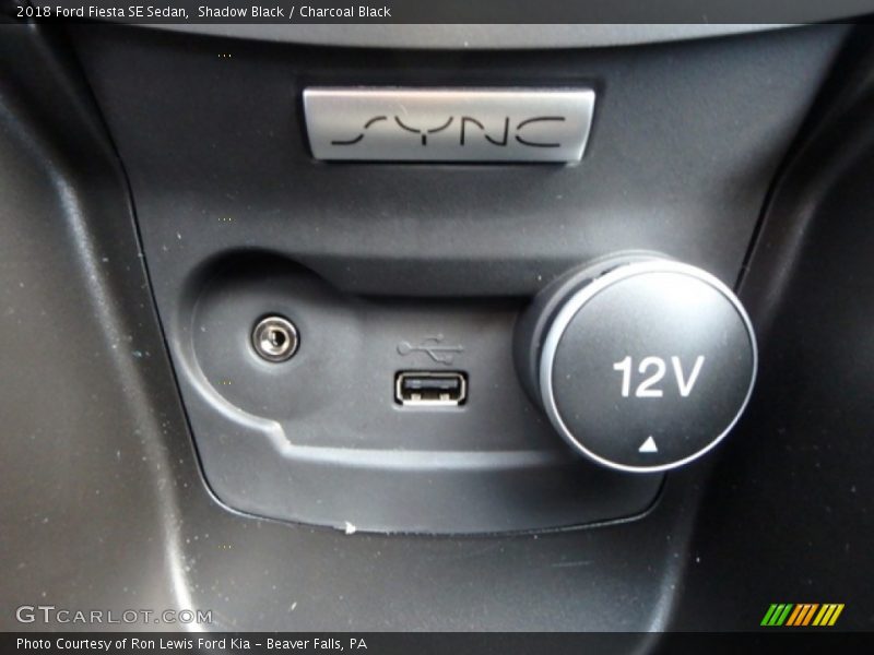 Shadow Black / Charcoal Black 2018 Ford Fiesta SE Sedan
