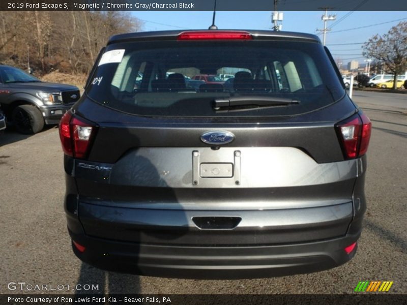 Magnetic / Chromite Gray/Charcoal Black 2019 Ford Escape S