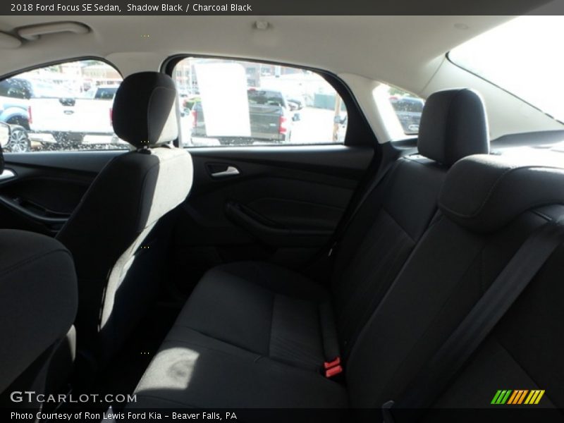 Shadow Black / Charcoal Black 2018 Ford Focus SE Sedan
