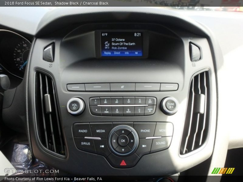 Shadow Black / Charcoal Black 2018 Ford Focus SE Sedan