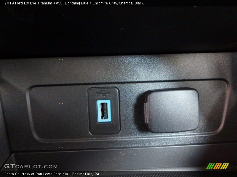 Lightning Blue / Chromite Gray/Charcoal Black 2019 Ford Escape Titanium 4WD