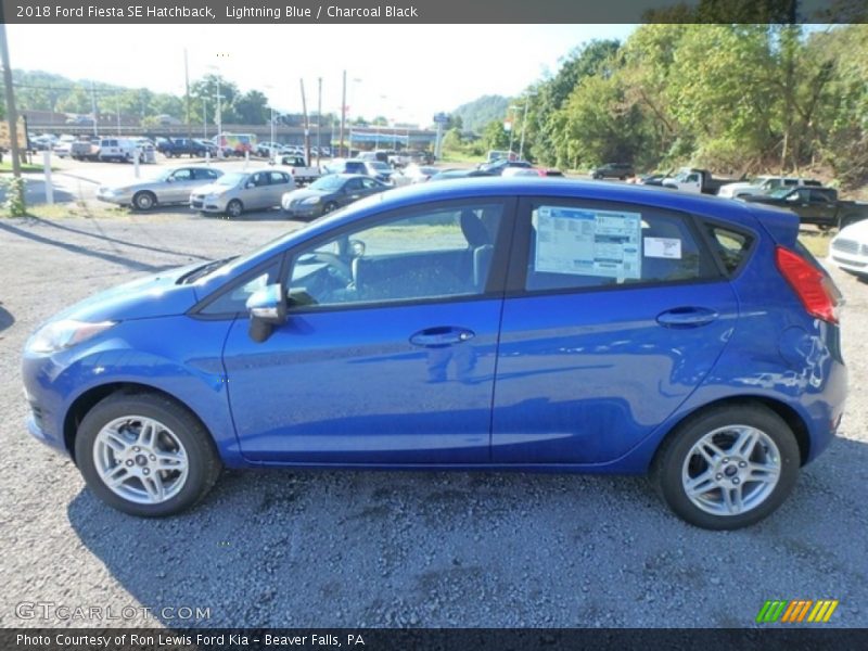 Lightning Blue / Charcoal Black 2018 Ford Fiesta SE Hatchback