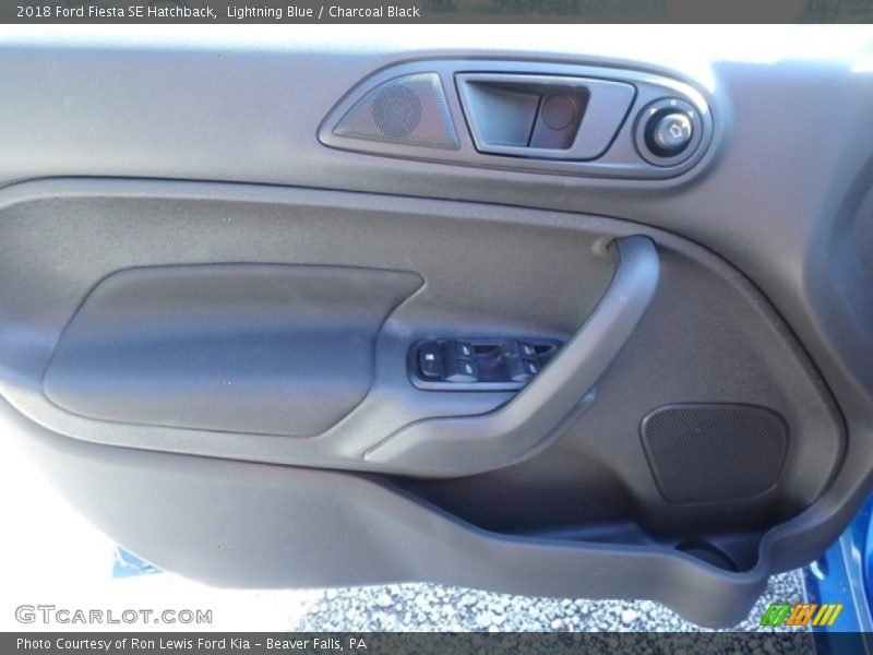 Lightning Blue / Charcoal Black 2018 Ford Fiesta SE Hatchback