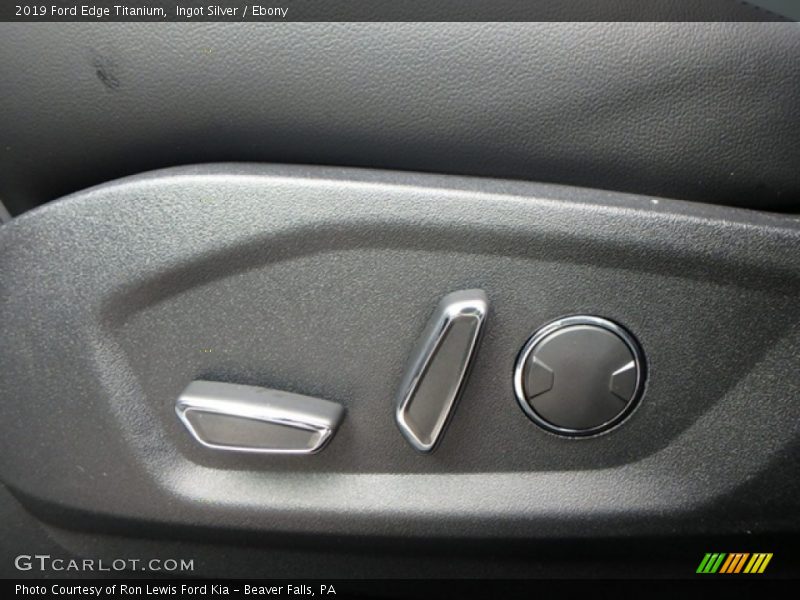 Ingot Silver / Ebony 2019 Ford Edge Titanium