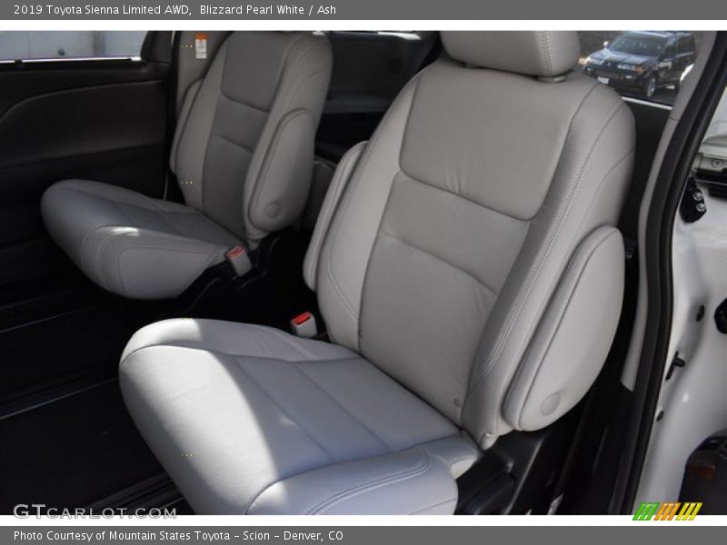 Blizzard Pearl White / Ash 2019 Toyota Sienna Limited AWD
