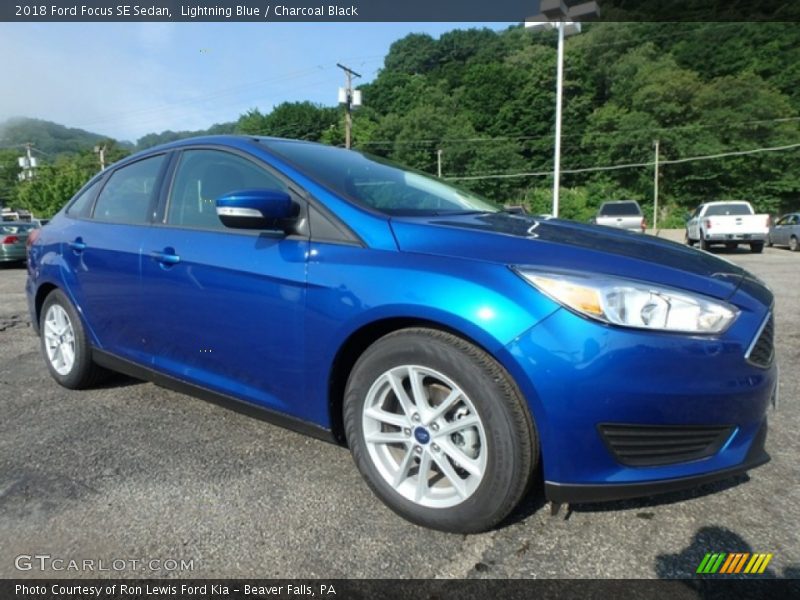 Lightning Blue / Charcoal Black 2018 Ford Focus SE Sedan