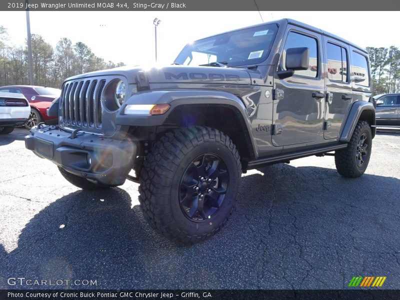 Front 3/4 View of 2019 Wrangler Unlimited MOAB 4x4