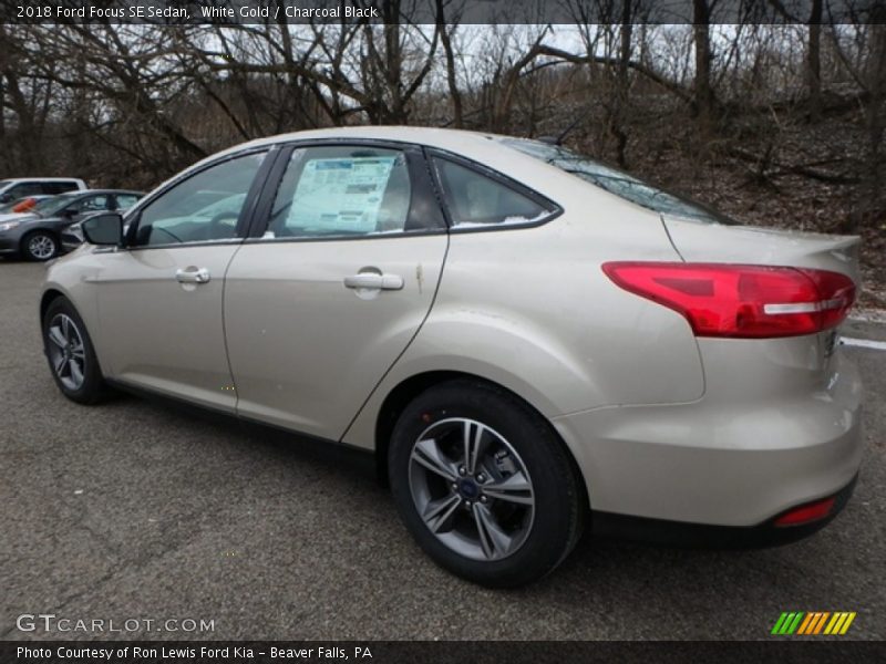 White Gold / Charcoal Black 2018 Ford Focus SE Sedan