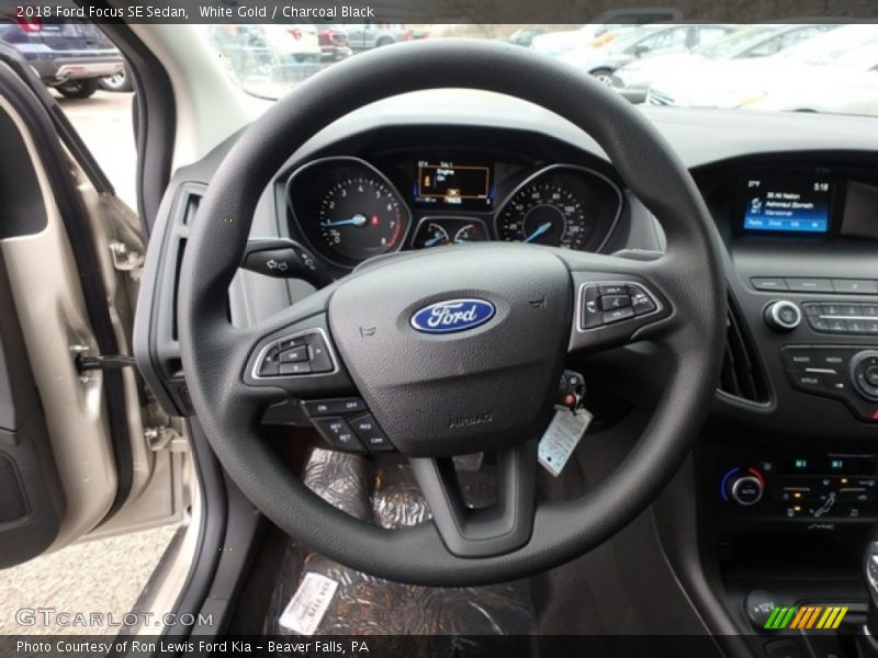 White Gold / Charcoal Black 2018 Ford Focus SE Sedan