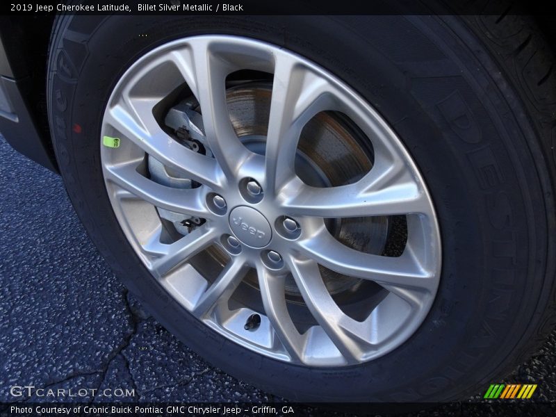 Billet Silver Metallic / Black 2019 Jeep Cherokee Latitude