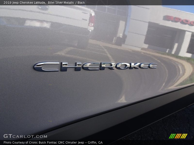 Billet Silver Metallic / Black 2019 Jeep Cherokee Latitude
